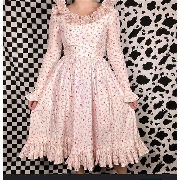 Victor Costa Dresses & Skirts - Victor Costa Vintage Midi Length Dress Size M